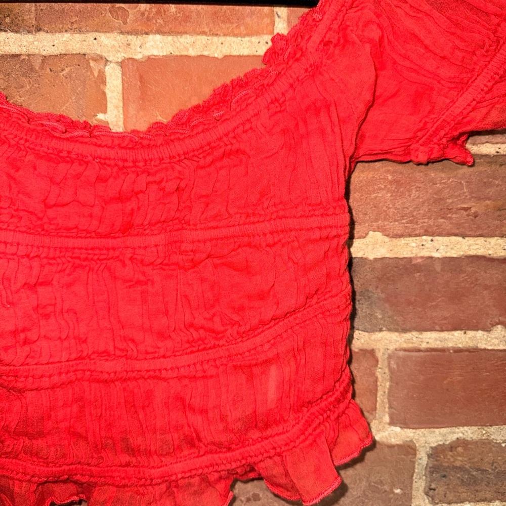 Red Off-Shoulder Smocked Crop Top Free People - Picture 4 of 6